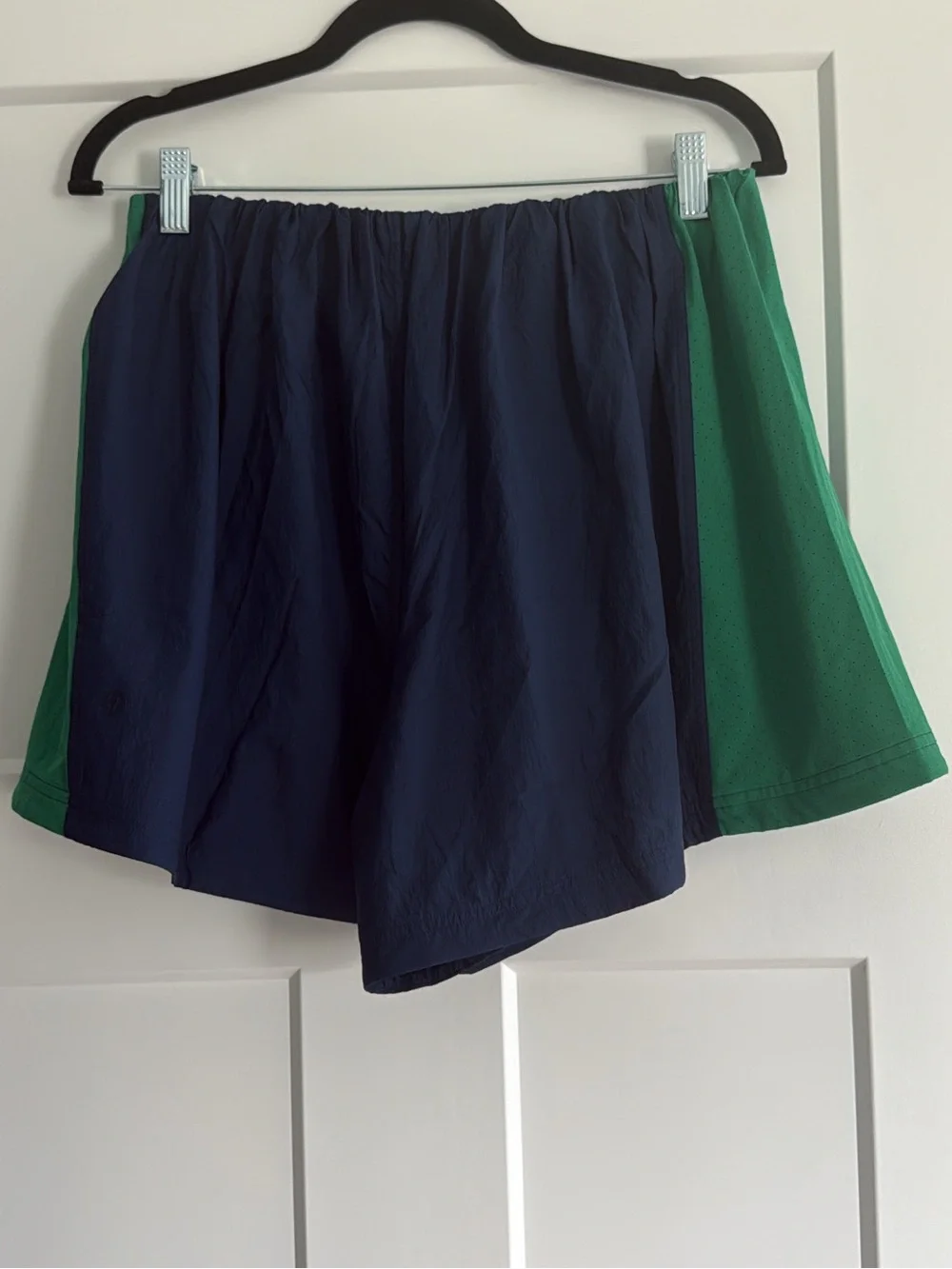 lululemon Women’s Medium Nylon Colourblock 5” Shorts